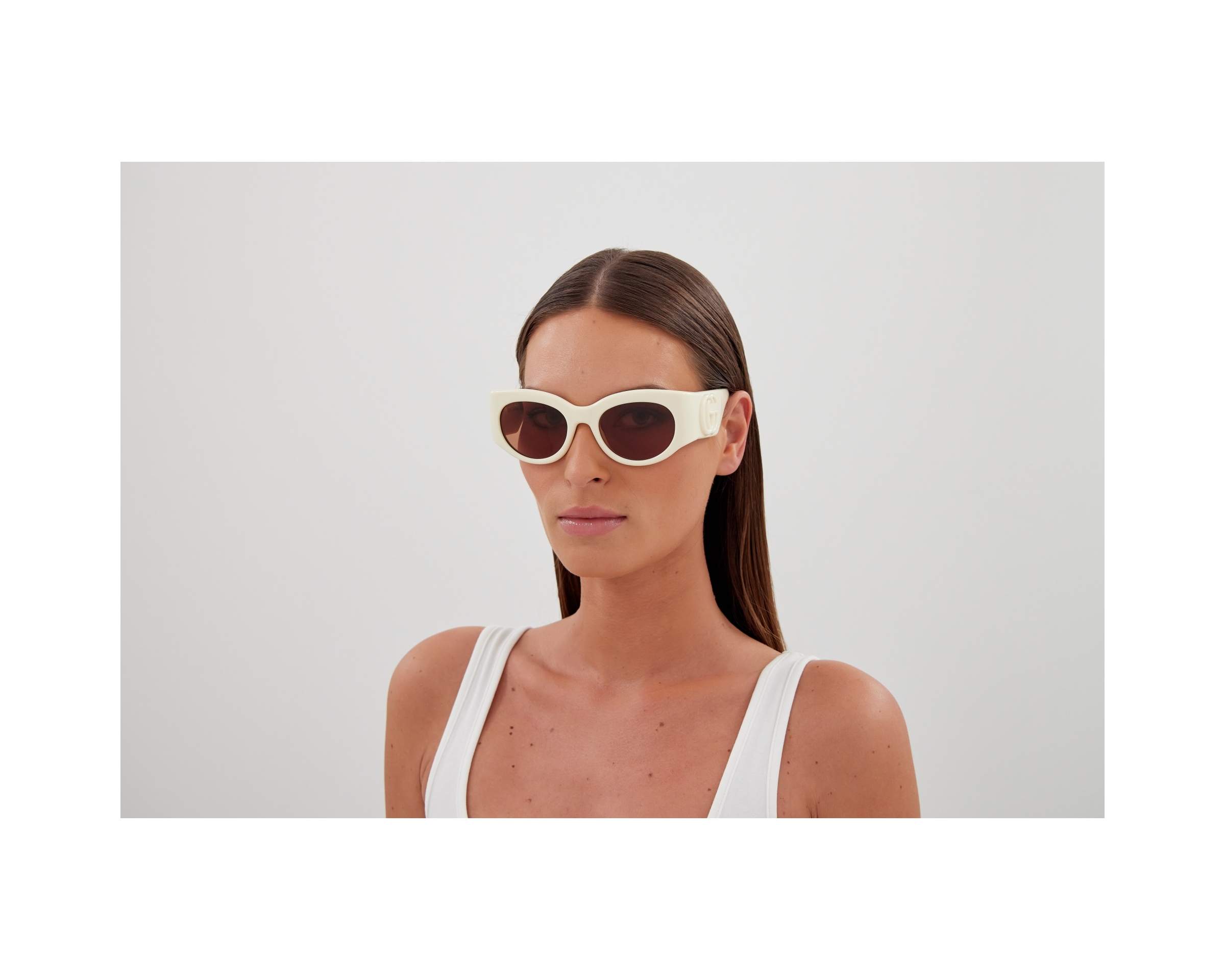 Lunettes de soleil Gucci GG1544S 004