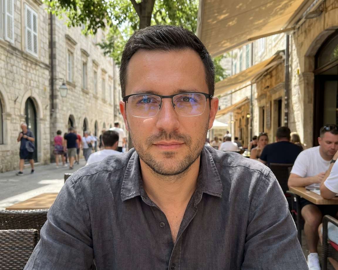 Oakley OX5099 509901 53-18 Noir  vue 360 degr&eacute;s 11