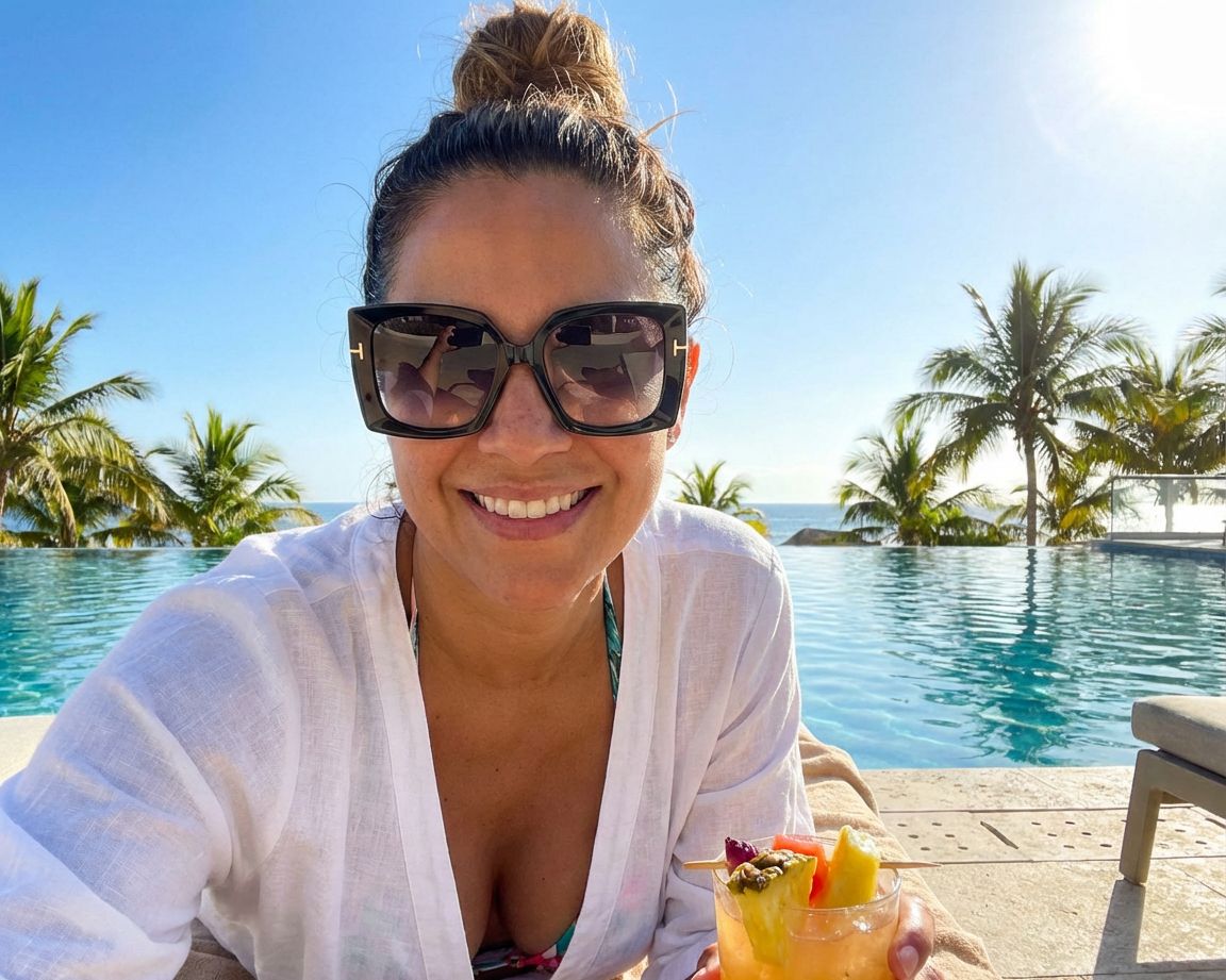 Tom Ford FT-0921-S 01B 54-18 Black Gold autre vue